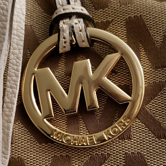 Authentic Michael Kors Purse - Picture 5 of 8